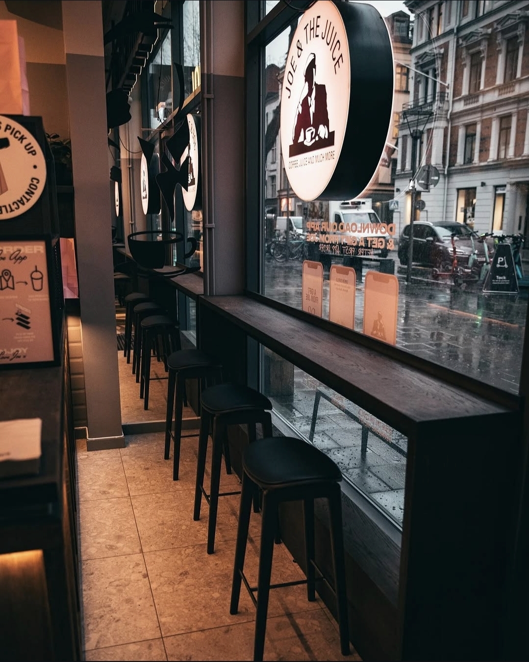 Fönsterplatser mot gatan
